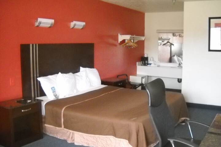 Room 3 of 22