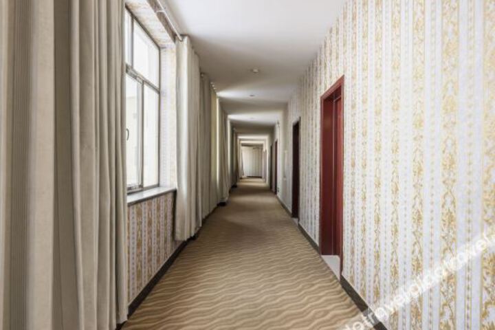 Hotel Interior 8 of 18