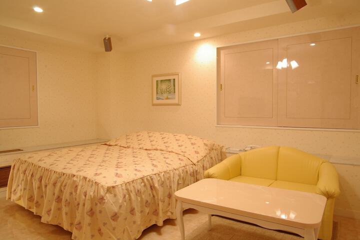 Room 15 of 26