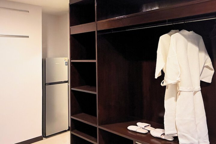 Room 43 of 78