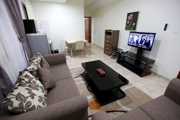 Lounge 41 of 63