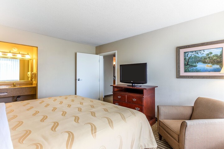 Standard | King Bed (11 of 14)