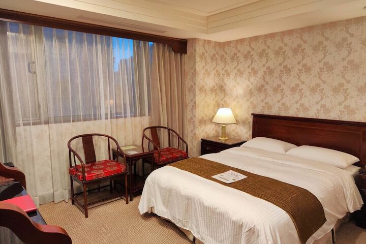 Room 11 of 46