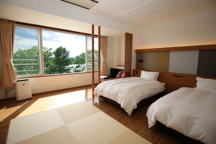 Room 18 of 146