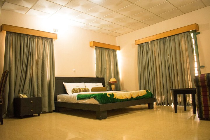 Room 7 of 97