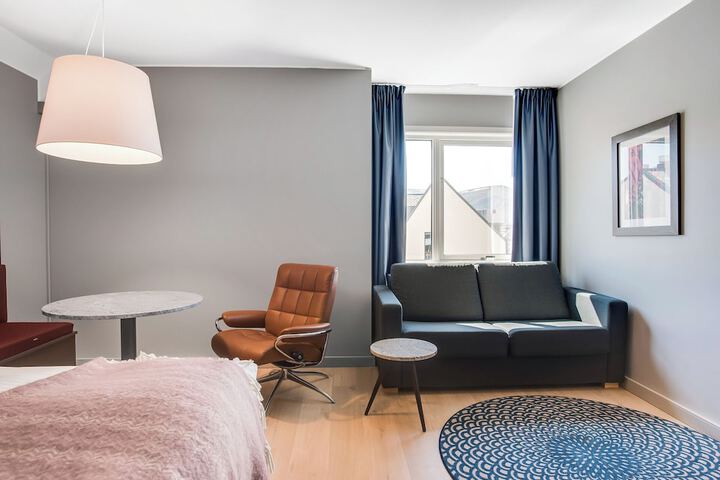Room 25 of 69