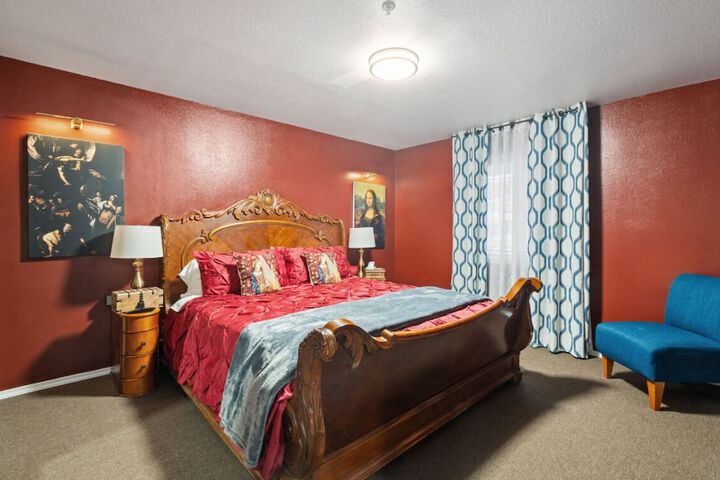 Room 18 of 24