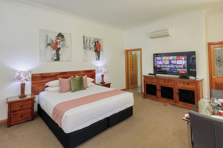 Room 15 of 51