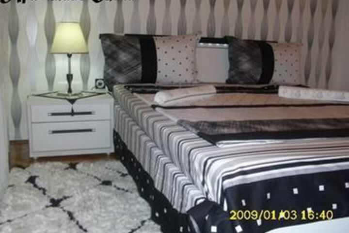 Room 13 of 22
