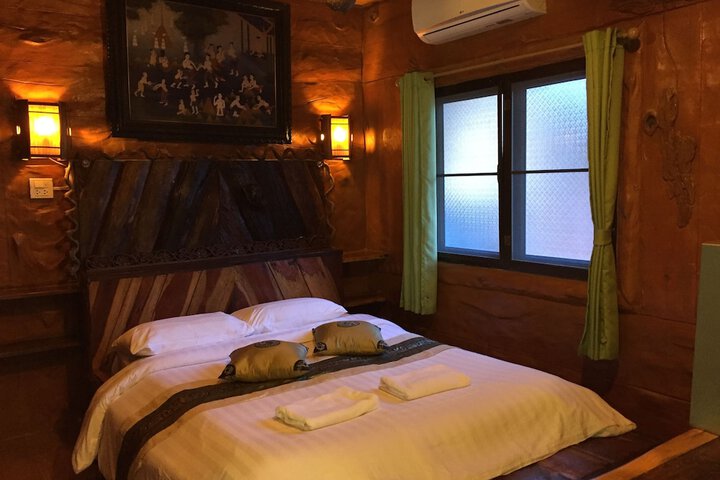 Room 9 of 37