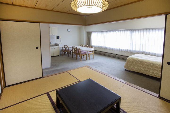 Room 14 of 108
