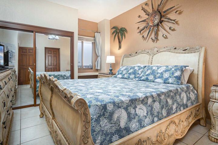 Room 10 of 599