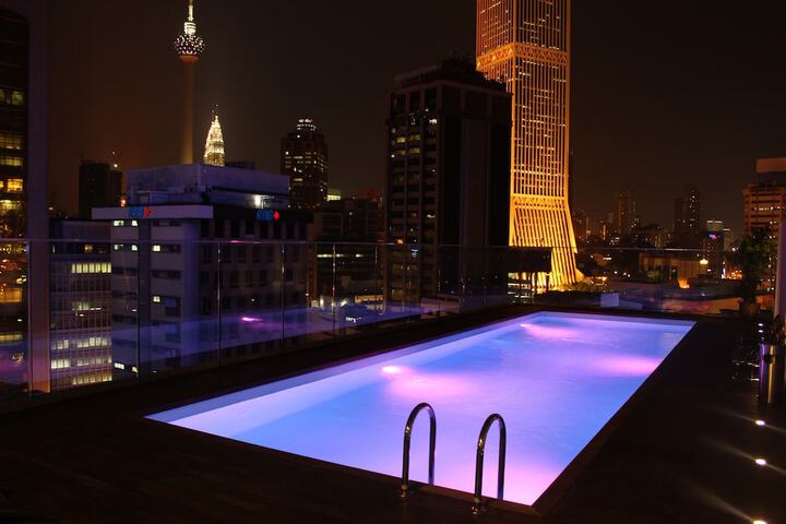 Pool Hotel