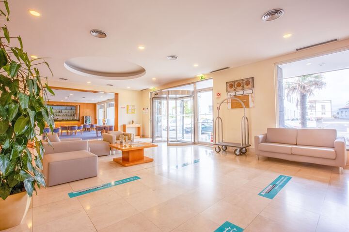 Guest Lobby