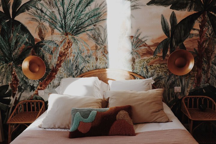 Room 73 of 165