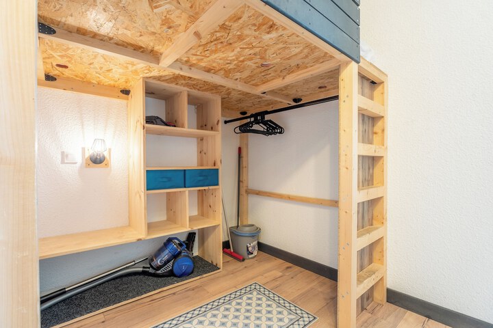 Room 6 of 54