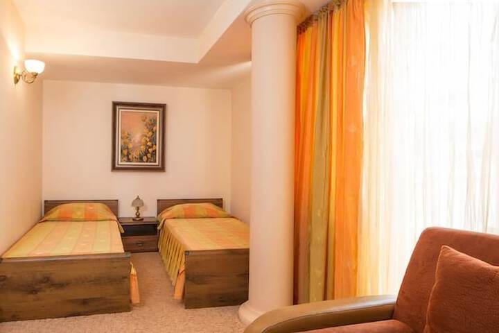 Room 15 of 72