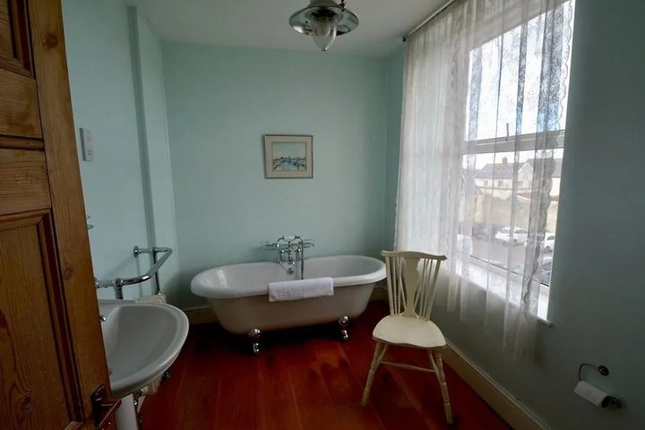 Room 20 of 20
