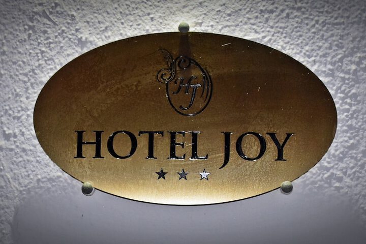 Hotel 3 of 72
