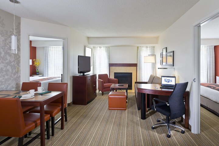 1 King Bed Suite (12 of 12)
