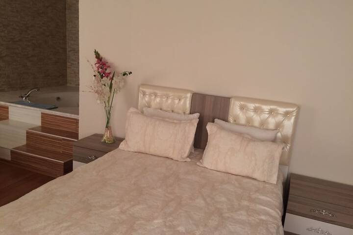 Room 8 of 34