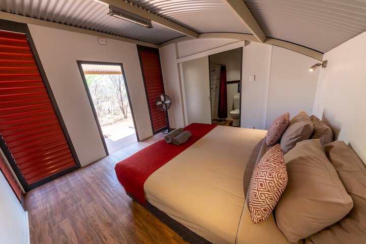 Room 6 of 19