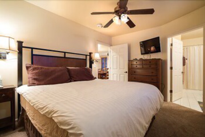 Room 37 of 39