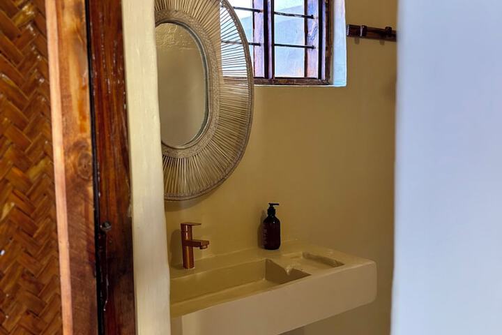 Room 25 of 51