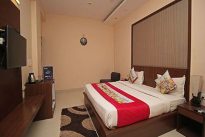 Room 19 of 28