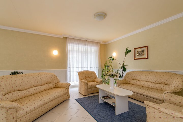 Room 20 of 48