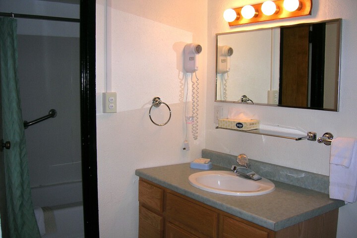 Room 14 of 32