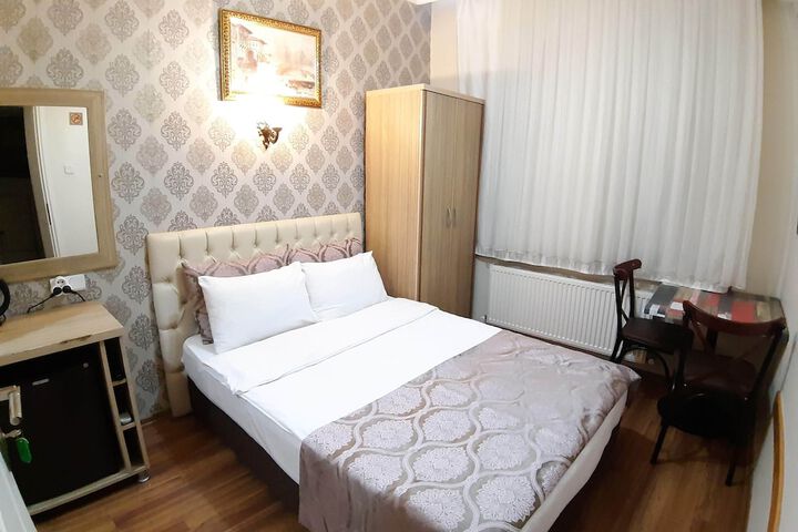 Room 26 of 123