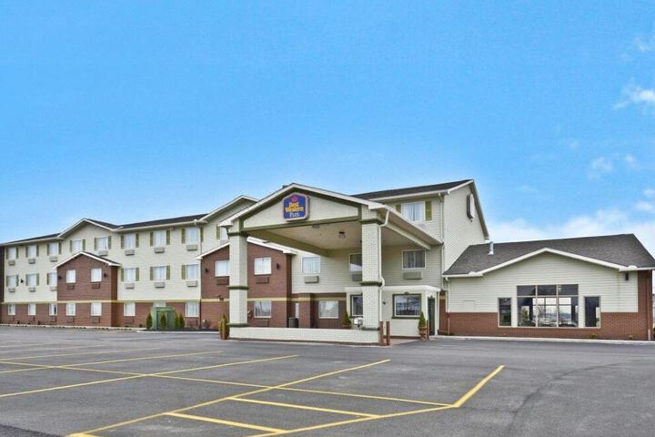 Baymont by Wyndham Marion OH (formerly Super 8 Marion OH)