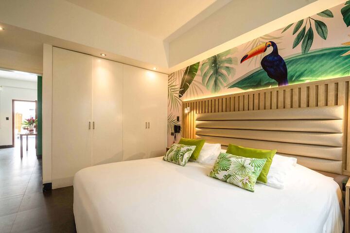 Room 82 of 146