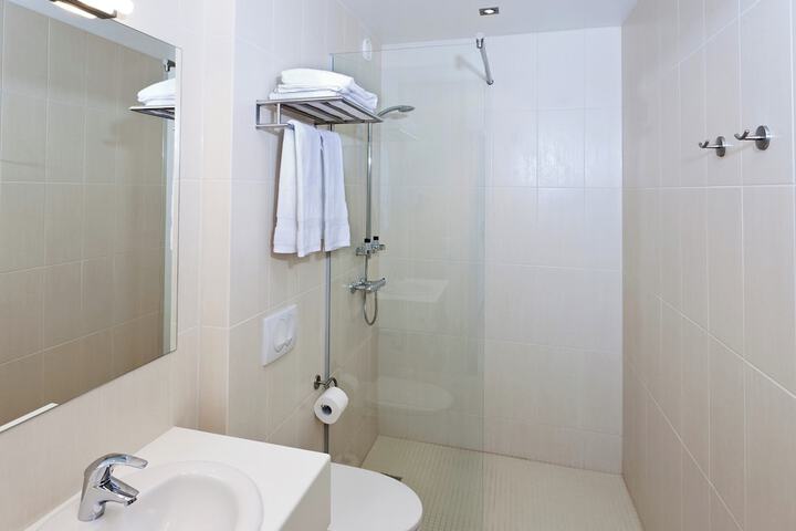 Clean Restrooms