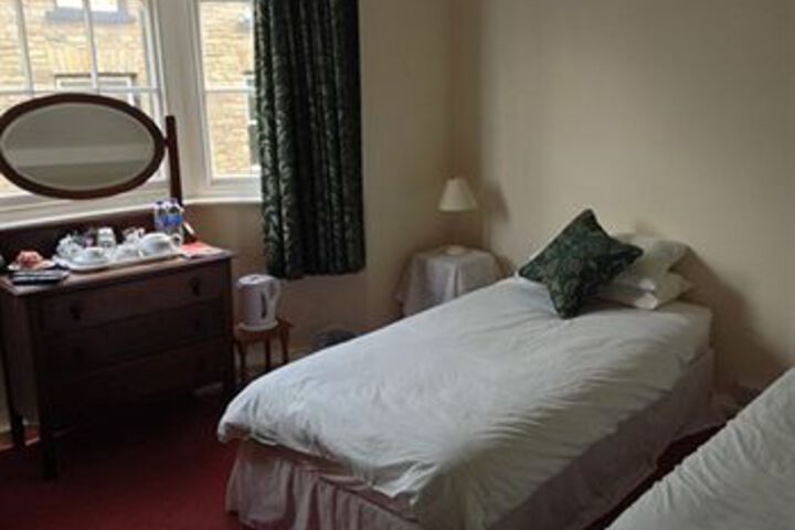 Room 6 of 19