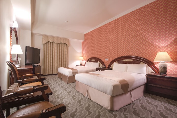 Room 4 of 47