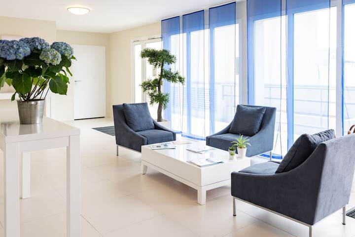 Guest Lobby