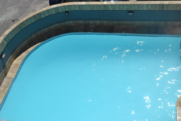 Pool 21 of 37