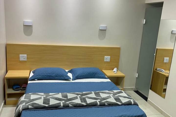 Room 16 of 39