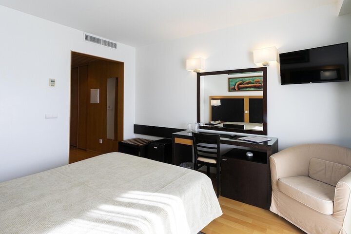 Room 10 of 55
