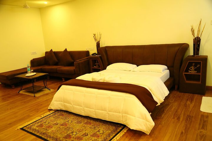 Room 2 of 47