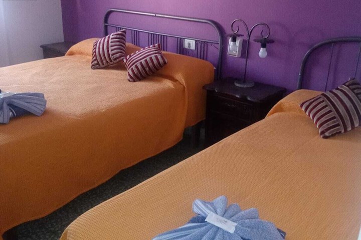 Room 7 of 19