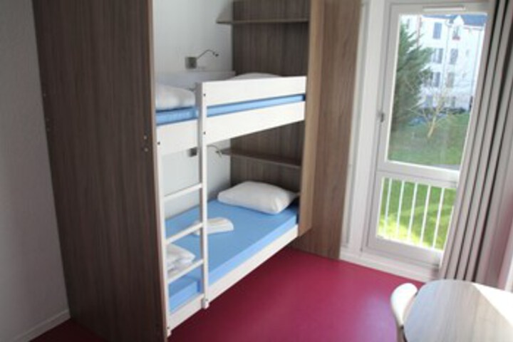 Room 19 of 135