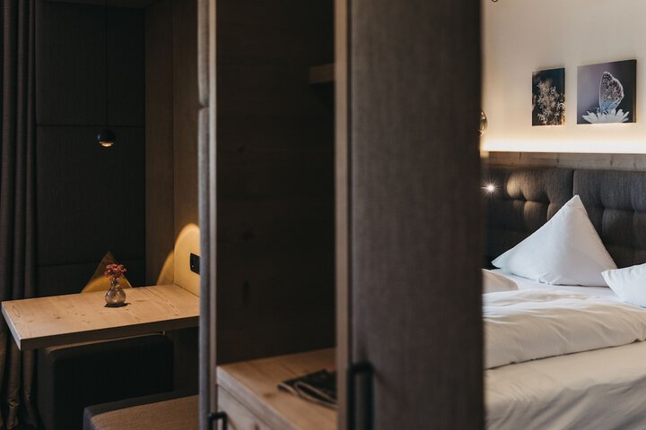 Room 38 of 155