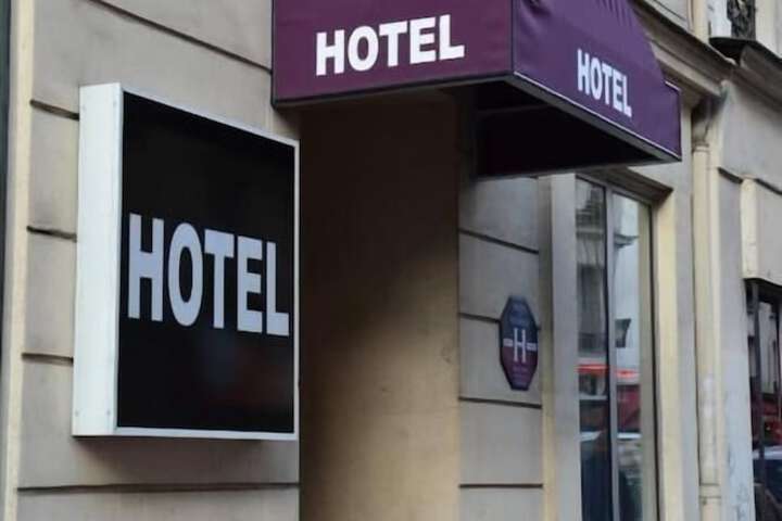 Hotel 32 of 33