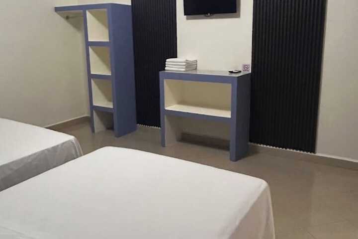 Room 6 of 24