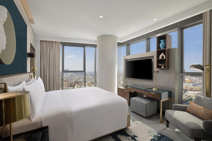 Room 27 of 188