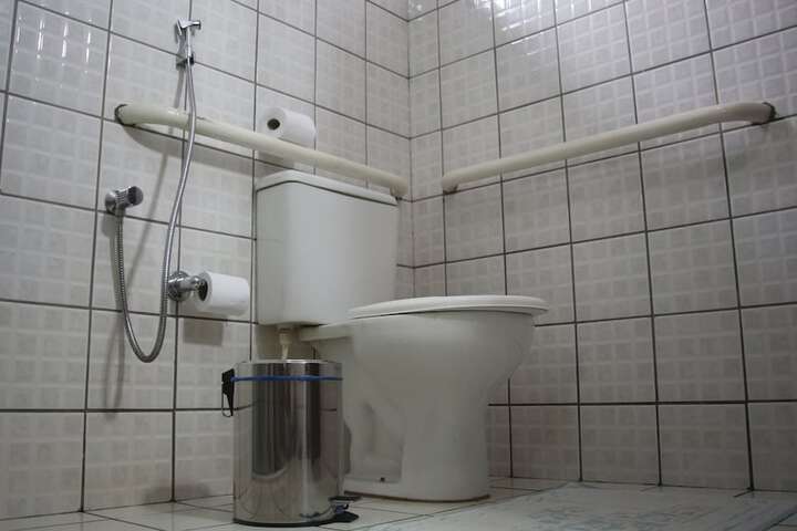 Clean Restrooms