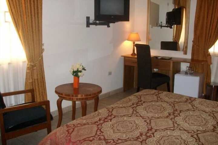 Room 26 of 34